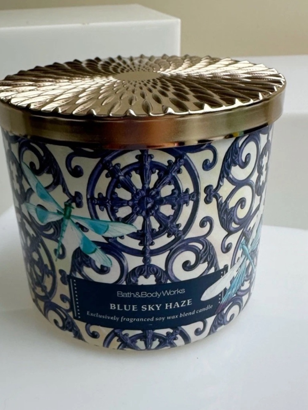 Bath & Body Works “Blue Sky Haze” NWT 3 Wick Candle
